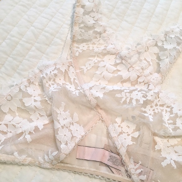 Victoria's Secret Dream Angels High Neck Lace Bra - Picture 4 of 5