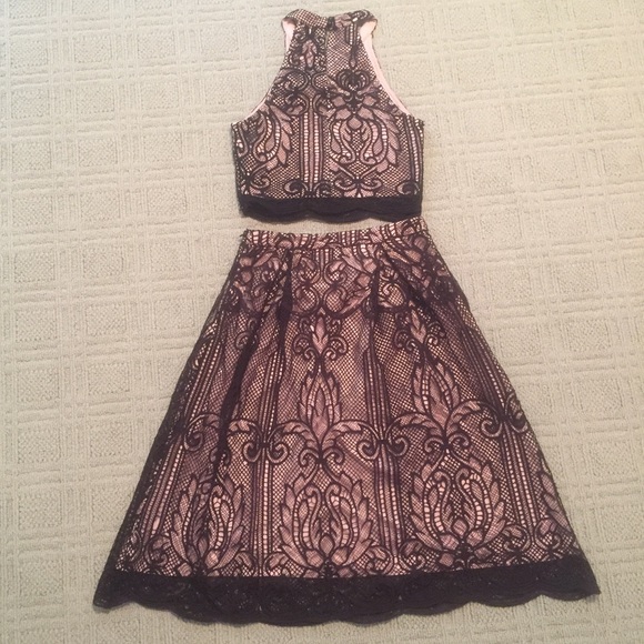 Francesca's two piece lace black and nude set - Picture 2 of 7