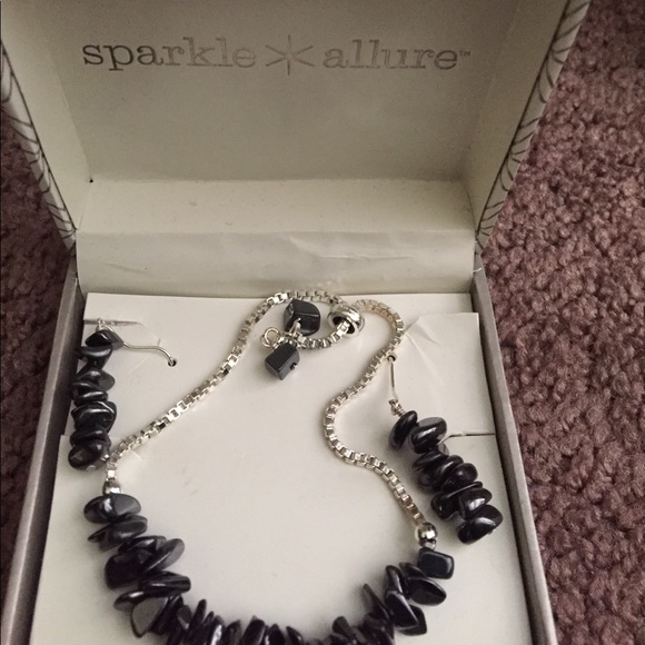 sparkle allure Jewelry - NWT gunmetal earring and bracelet set