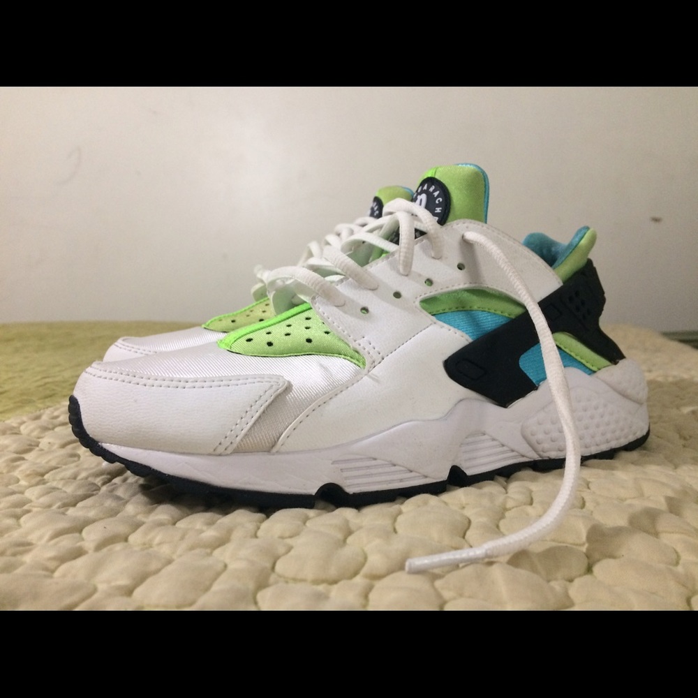 Nike Air Huaraches (GOOD CONDITION)