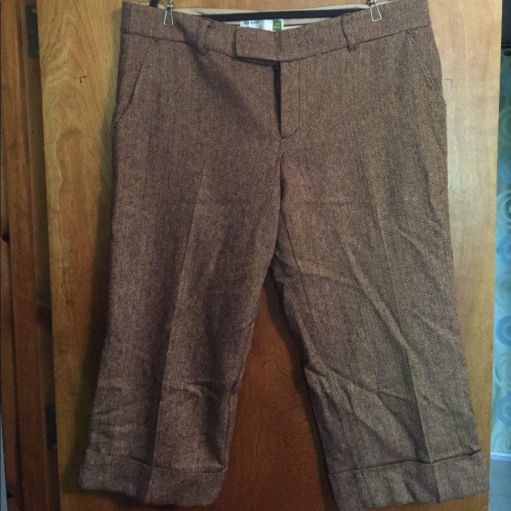 Cuffed cropped lined wool capris