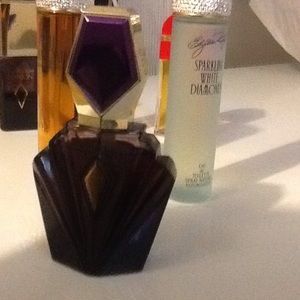 Various new fragrances. Perfum and au di toilet.
