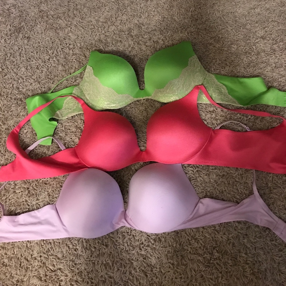 Victoria secret bras!!