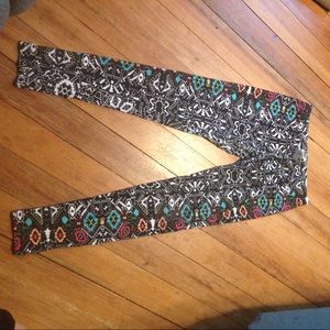 Tribal pattern leggings Delia's