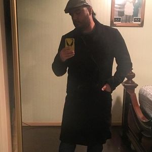 Meet your Posher, Carlos