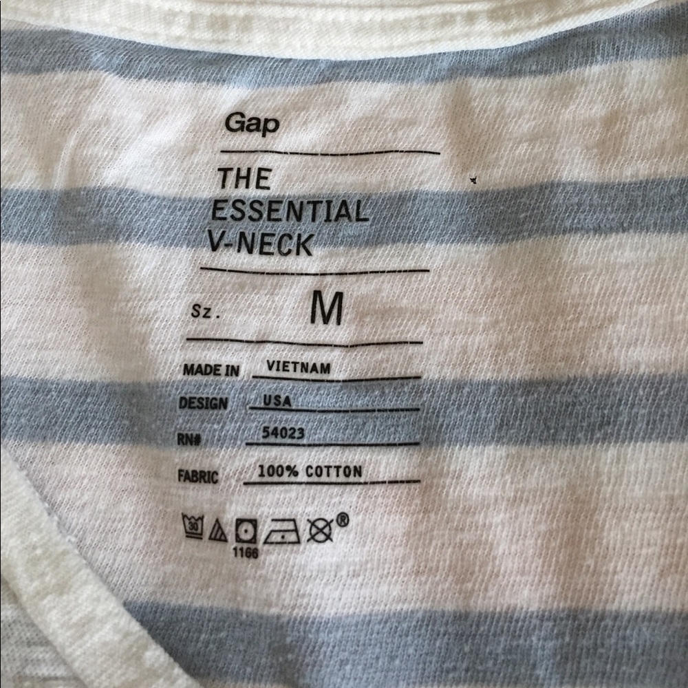 Long sleeve striped V-neck - Picture 2 of 3