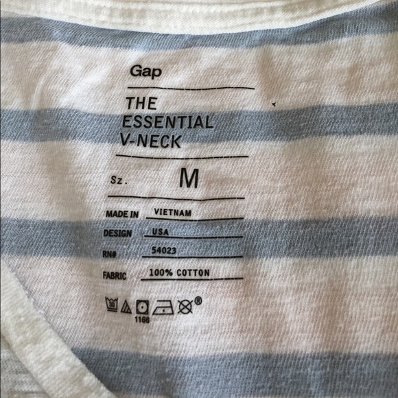 Long sleeve striped V-neck - Picture 2 of 3