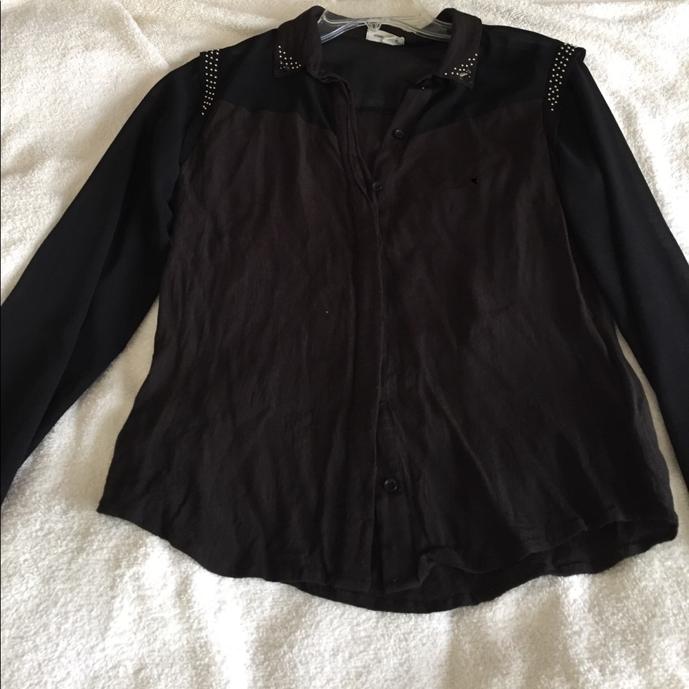 Long sleeve black shirt