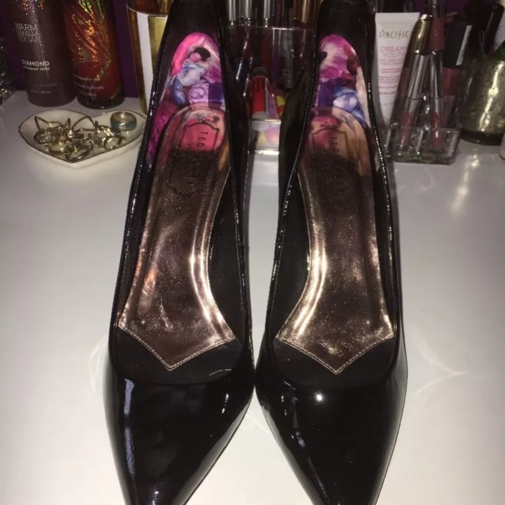 Ted Baker - Picture 5 of 8