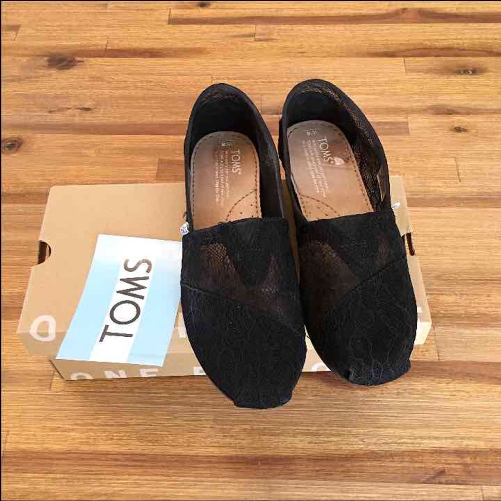 TOMS espadrilles