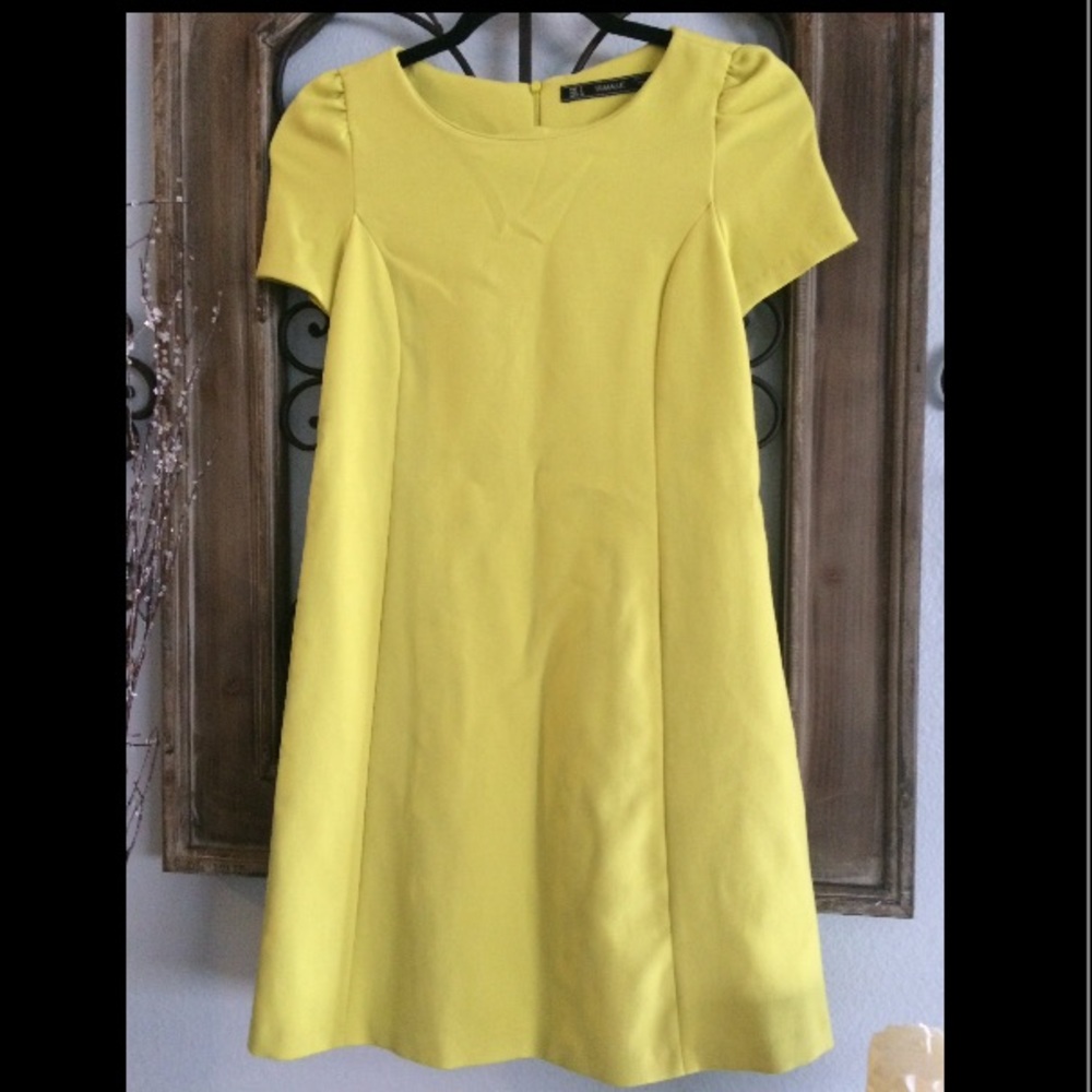 New with out tag, Zara lime short dress.