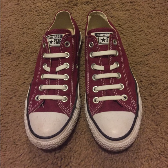 converse maroon low cut