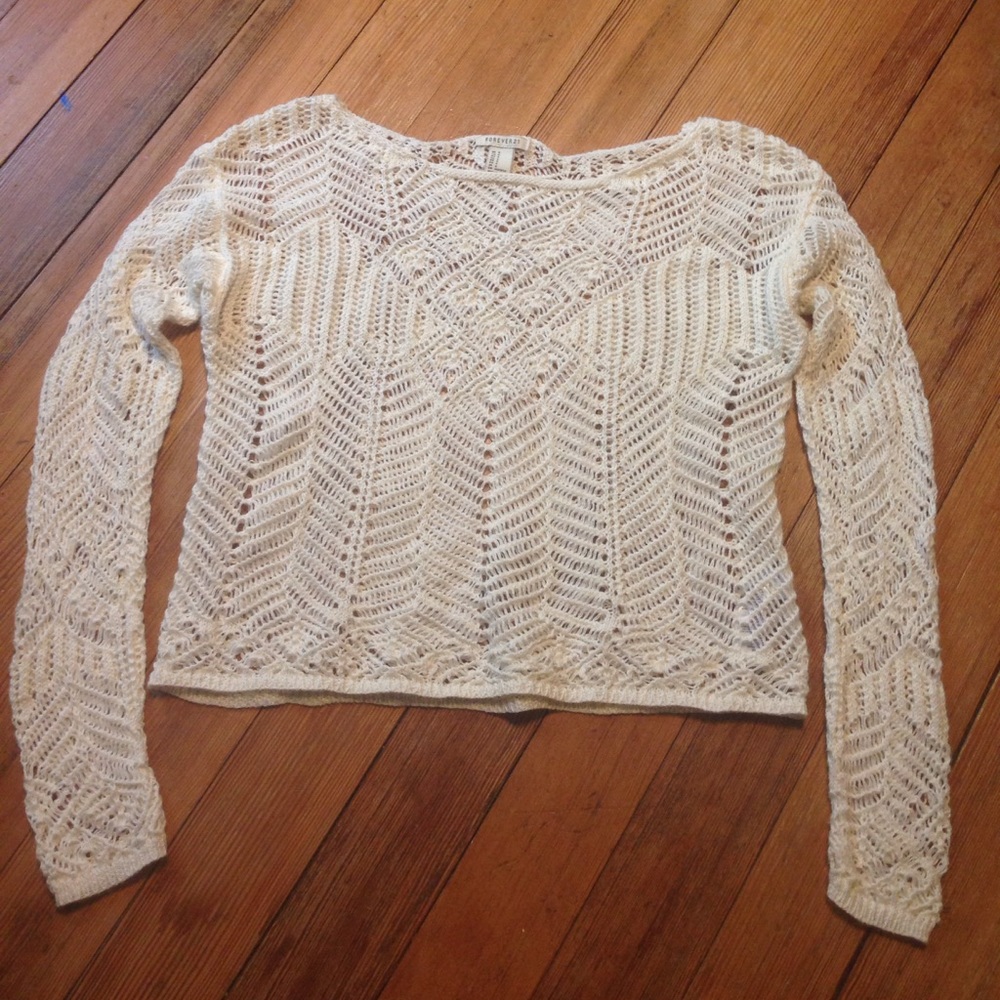 Small forever 21 white sweater never worn