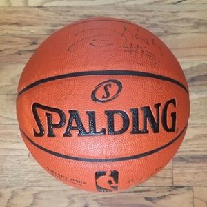 Joakim Noah signed ball