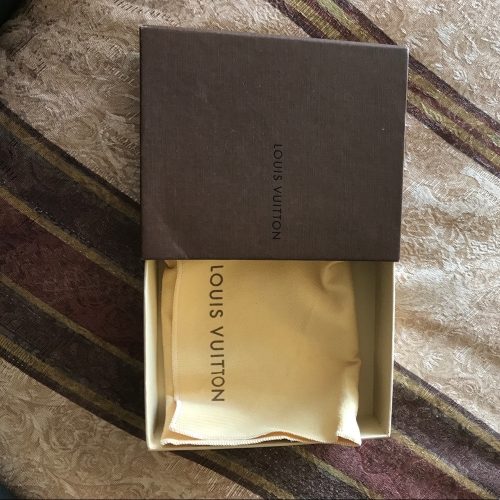 Louis Vuitton Waller case