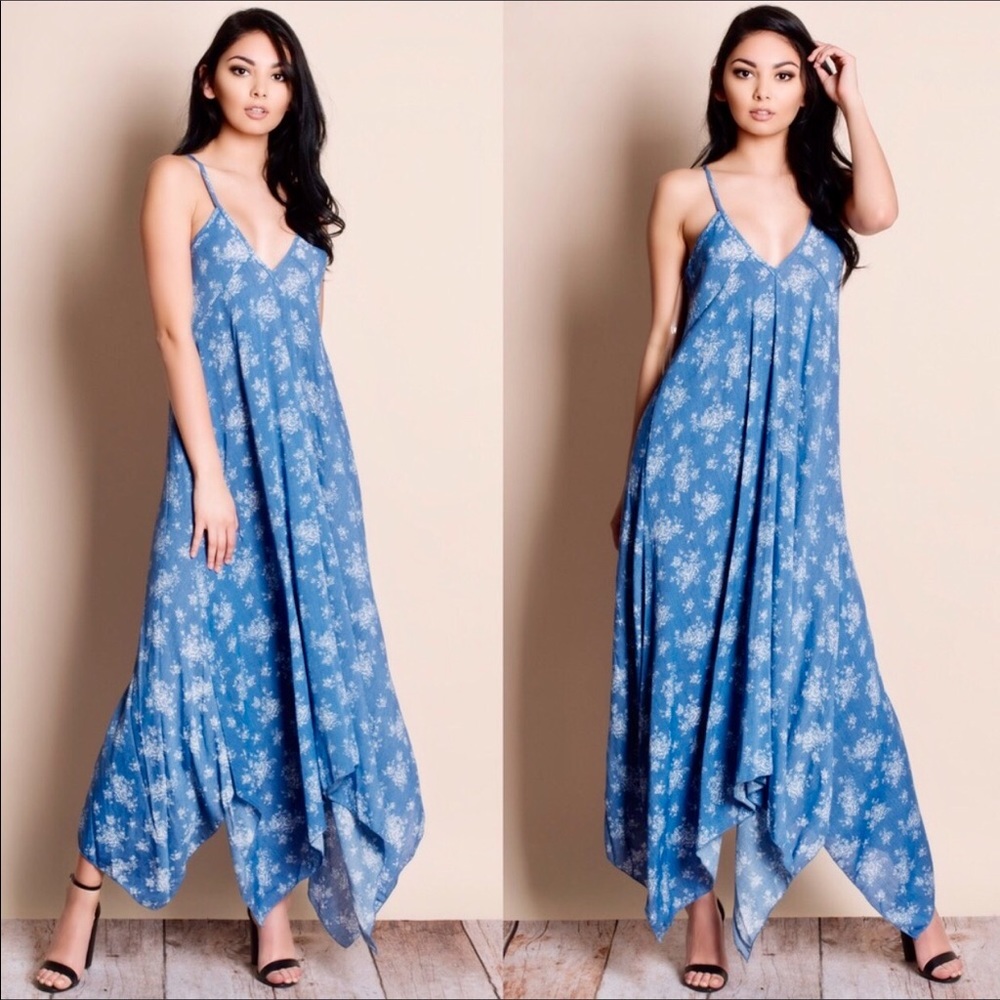 *ONE left!*Maxi Dress Blue Print Handkerchief Hem