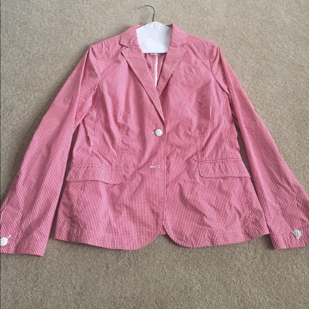 Red and white checkered lightweight blazer