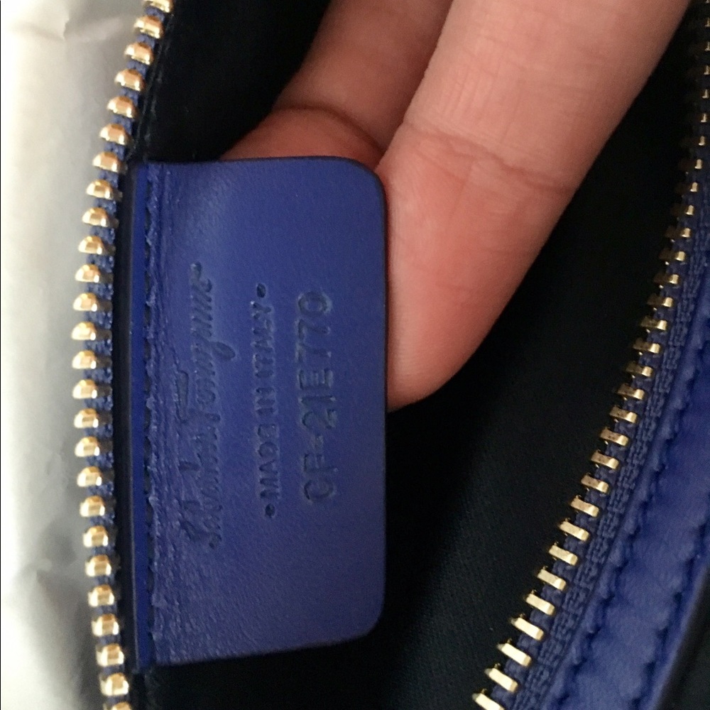Salvatore Ferragamo Large Blue Fiamma Purse - Picture 7 of 7