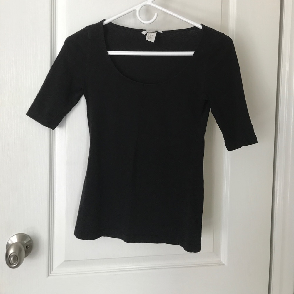 Simple Black Tee
