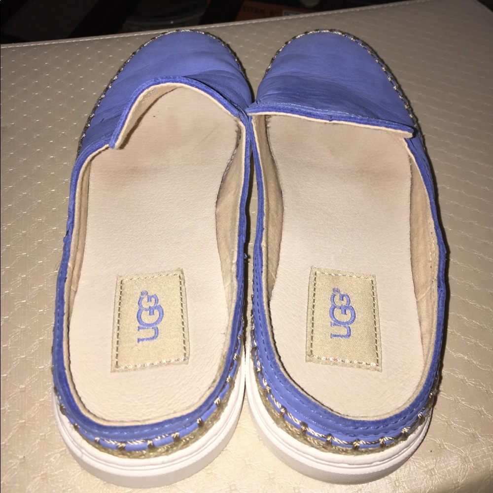 TRADED💋Ugg slipons size 7 - Picture 4 of 8