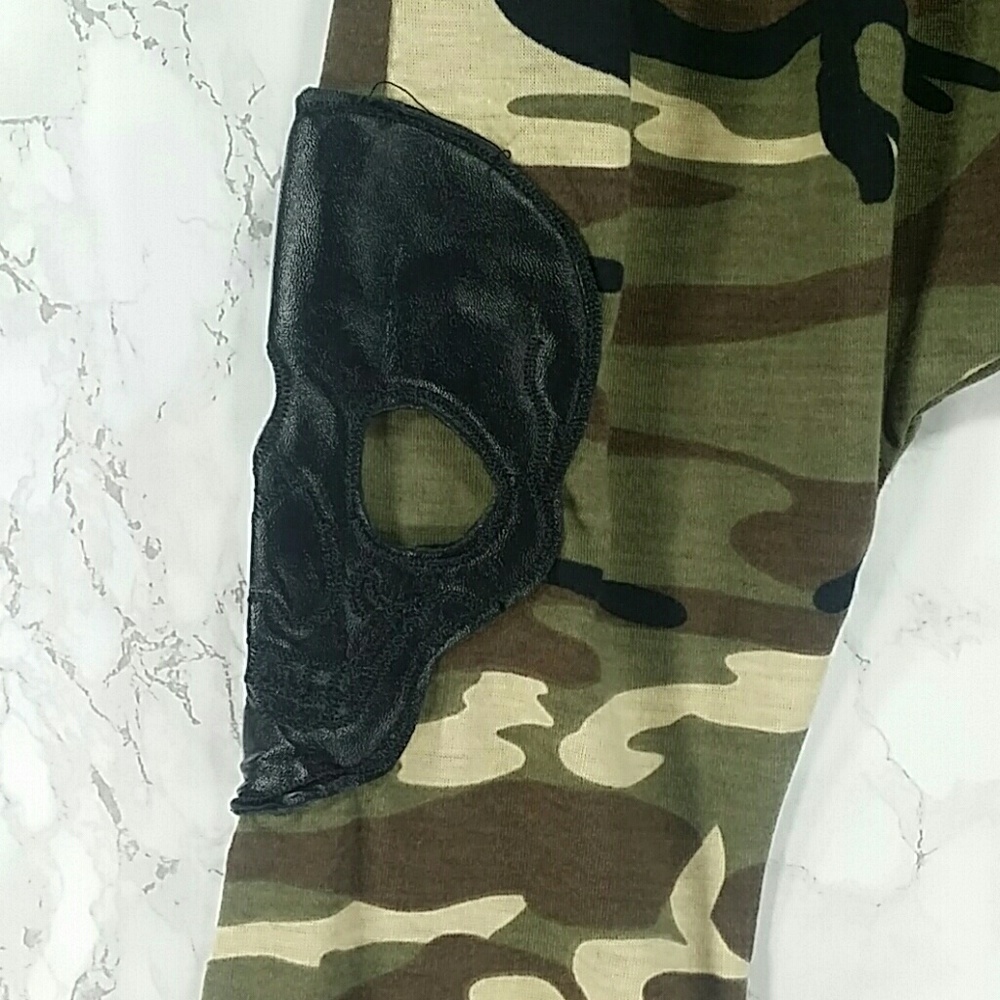 SALE***Camo Skull jogger pants. Kids   :) - Picture 3 of 4