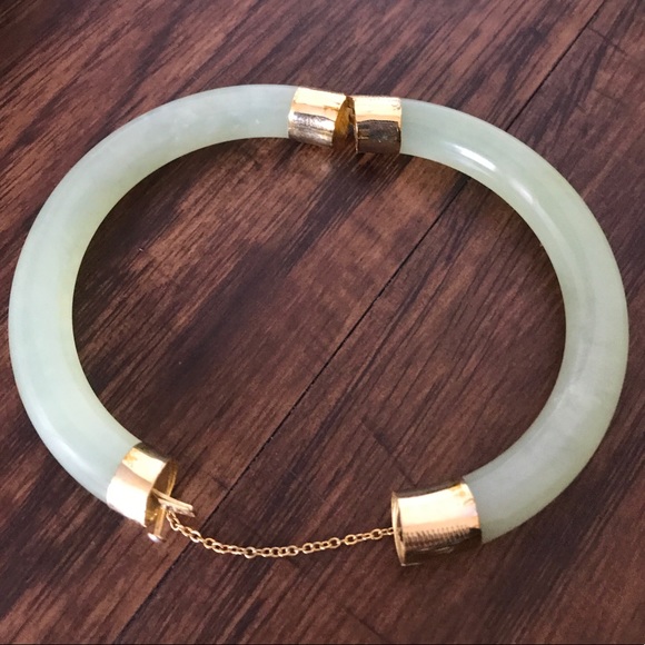 14k gold jade bangle/bracelet - Picture 6 of 8