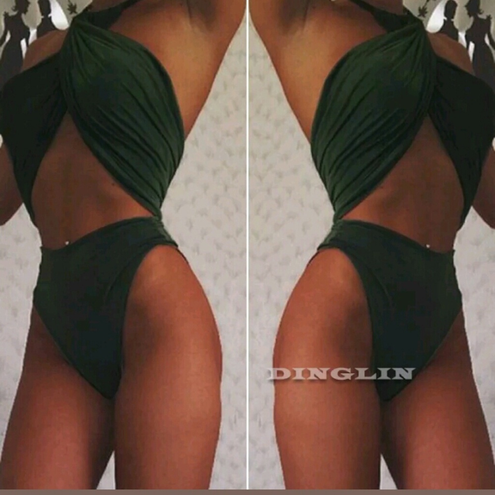 Must Go!! Emerald Bathing Suit