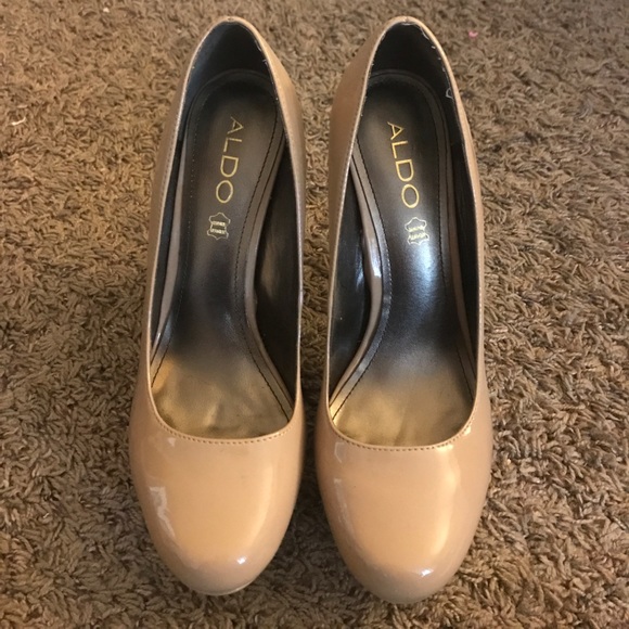 Aldo Patent Nude Heels - Picture 1 of 6