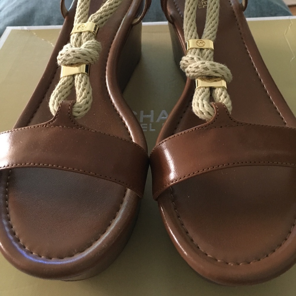 Michael kors platform