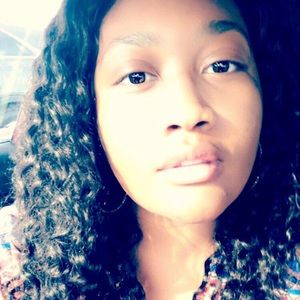Meet your Posher, Jashia