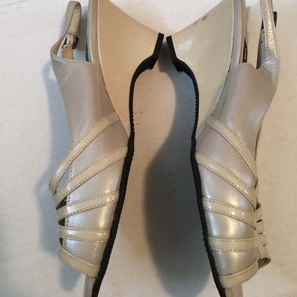 FINAL PRICE Cream Summer Wedges - Picture 2 of 7