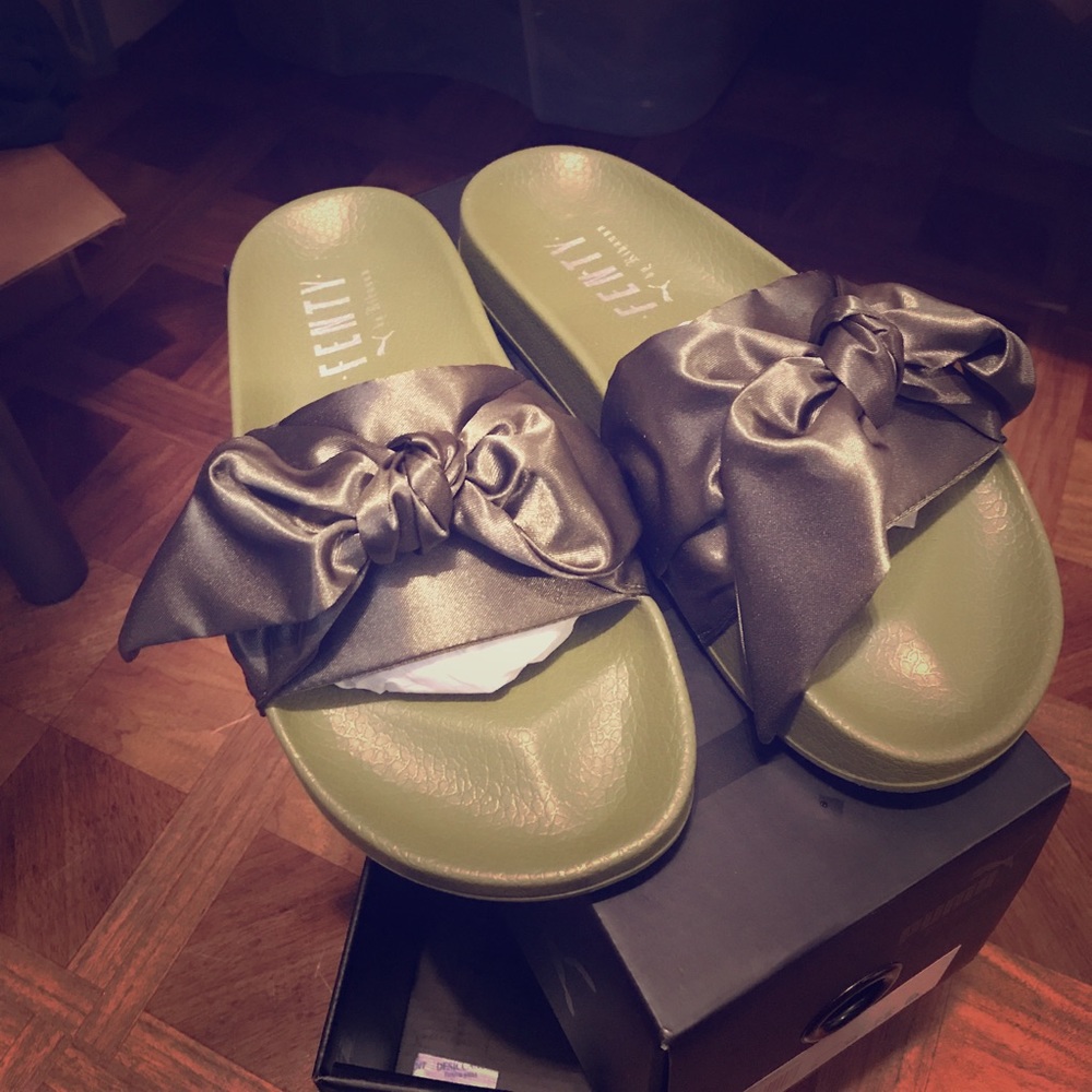 Puma Fenty Slides - Picture 1 of 3