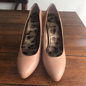 Sam Edelman nude pumps