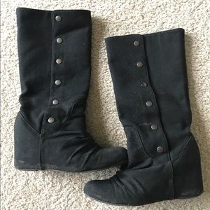 Black Aldo wedge boots