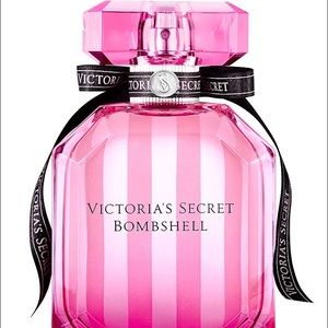 ❤️Victoria's Secret Perfume & Lotion Set💕