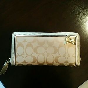 Coach Signature Bow Charm Accordian Zip Wallet