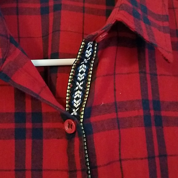 Button up plaid shirt - Picture 2 of 5