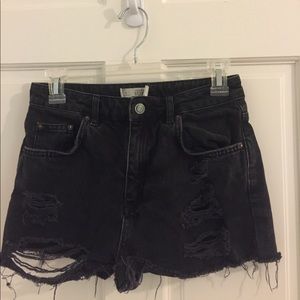 Black Topshop MOTO Mom shorts: size US 6/Eur 38