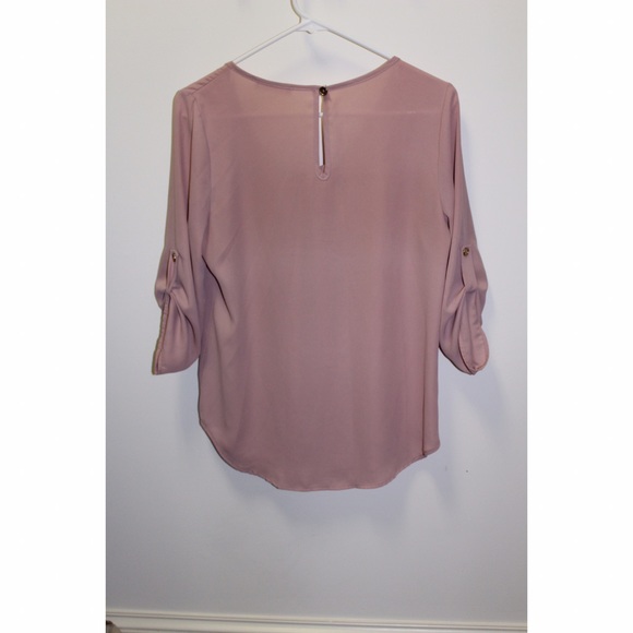 Blouse with quarter length sleeves - Picture 2 of 3