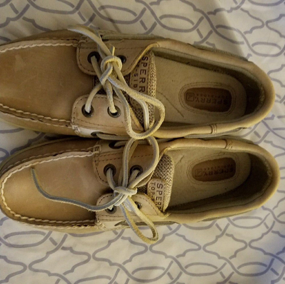 Tan Sperrys
