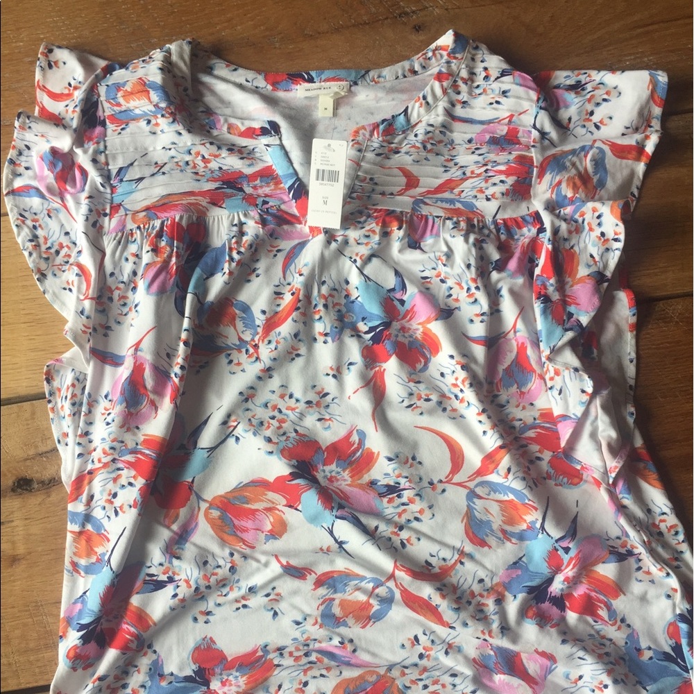 Meadow Rie T with ruffle sleeves