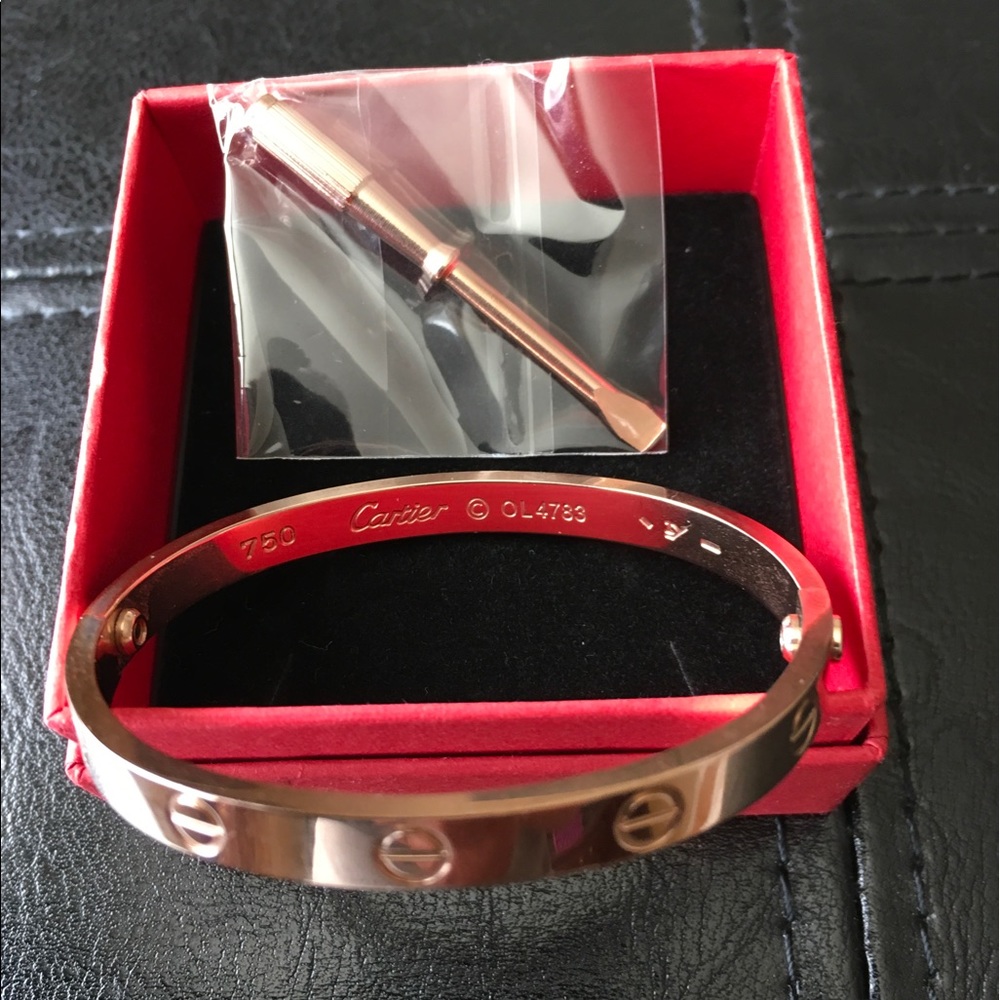 Screw bracelet