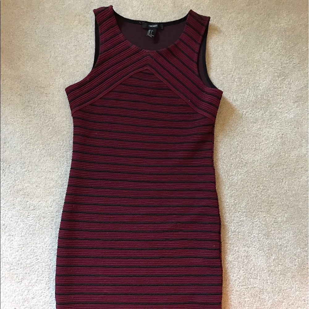 Maroon striped body con