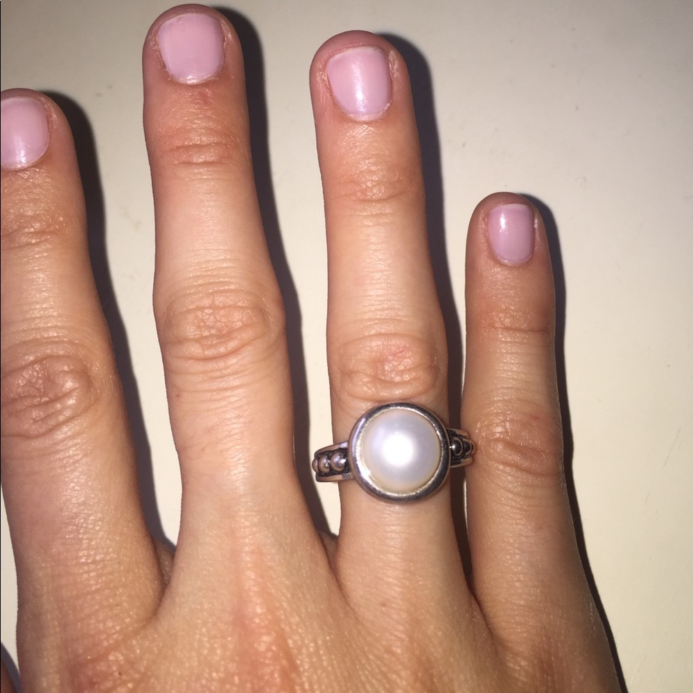 Size 7 Pearl and Sterling Silver Ring
