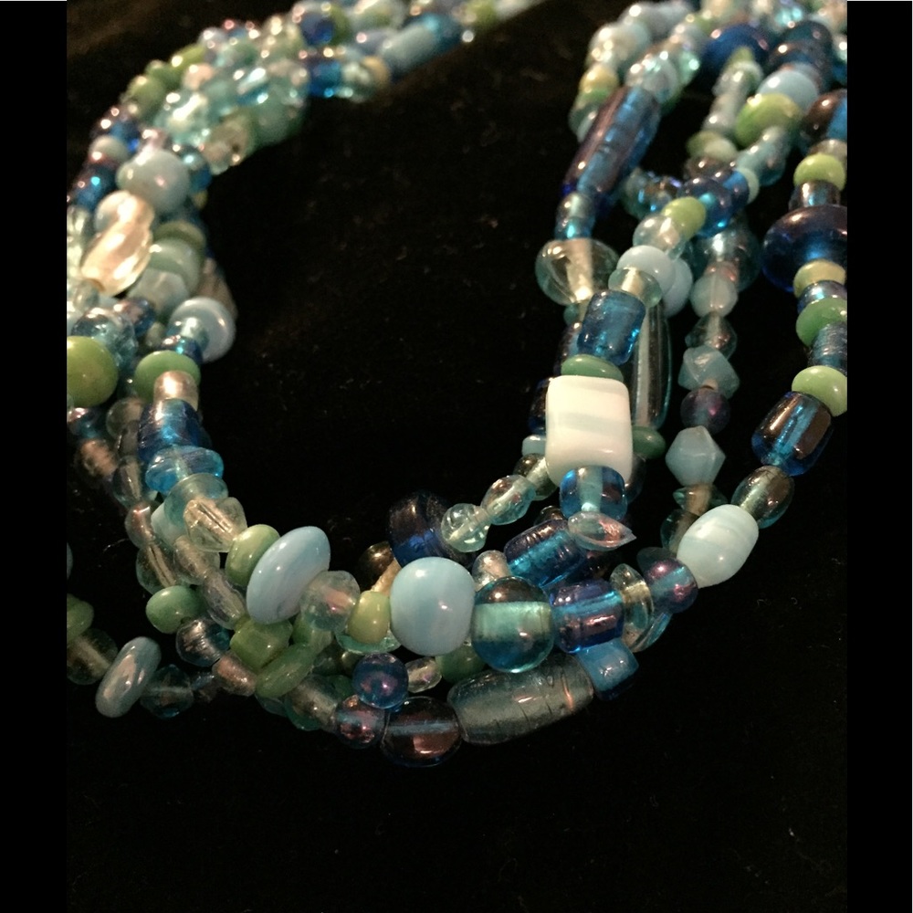 🟢 5/40 Beautiful Seaside Colored Beaded Necklace