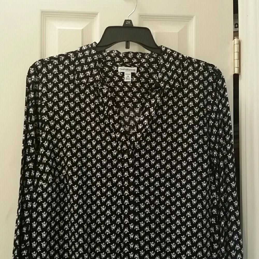 Long sleeve button down top