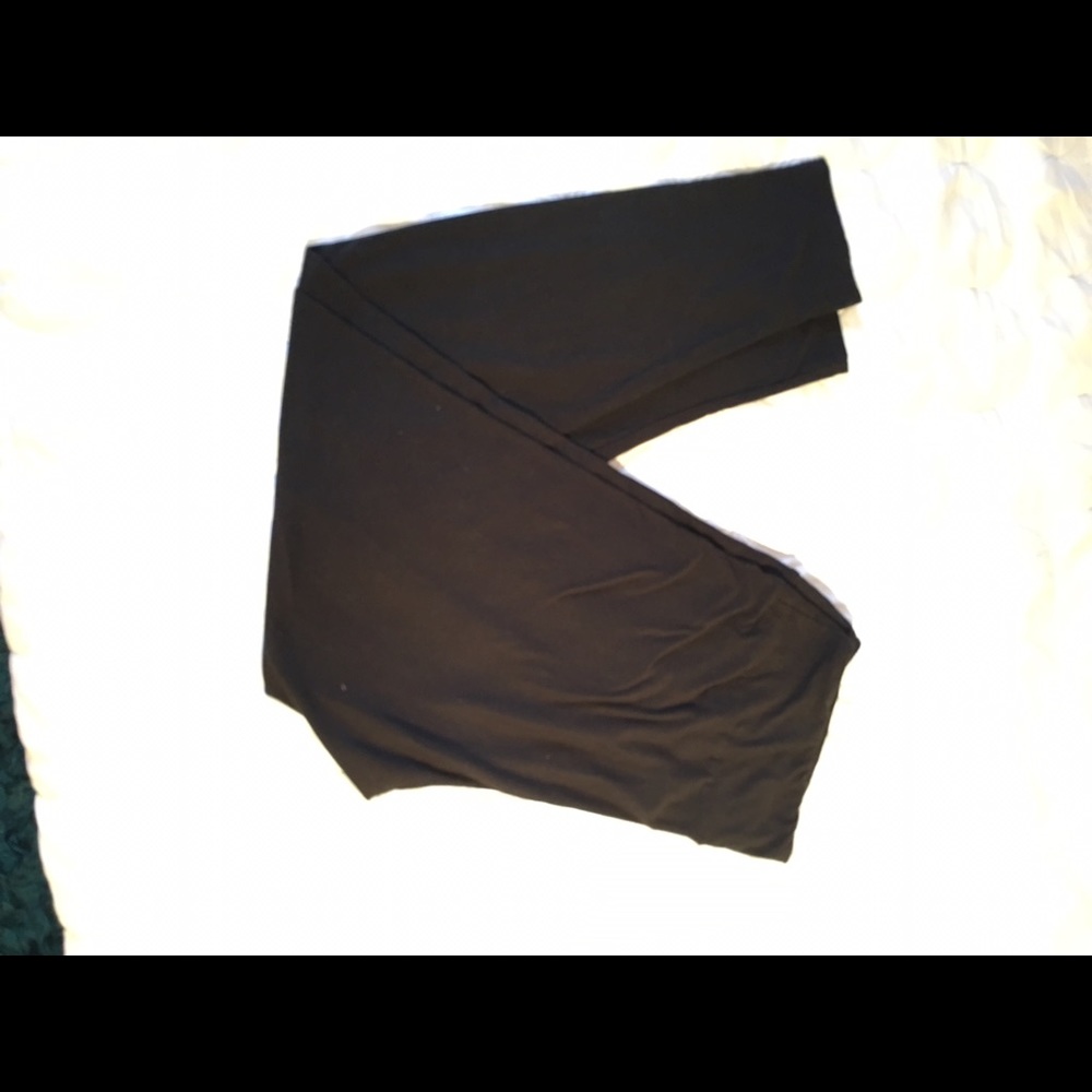 Unicorn alert BLACK T&C lularoe leggings