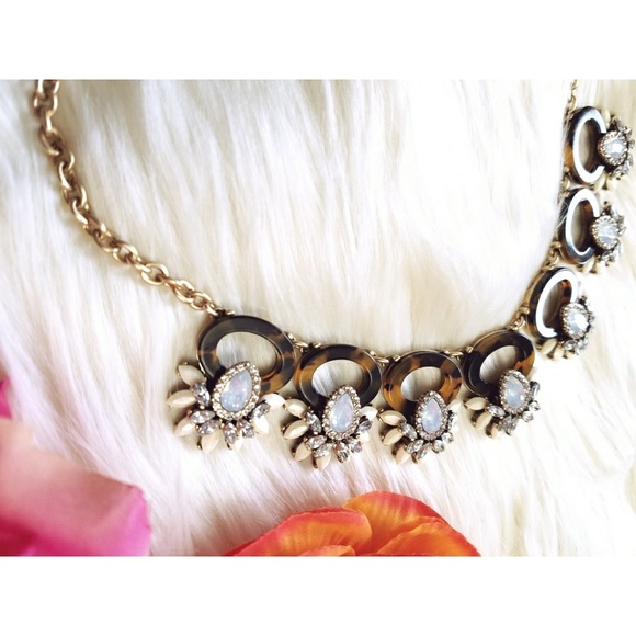 Opal and tortoise shell statement necklace - Picture 3 of 4