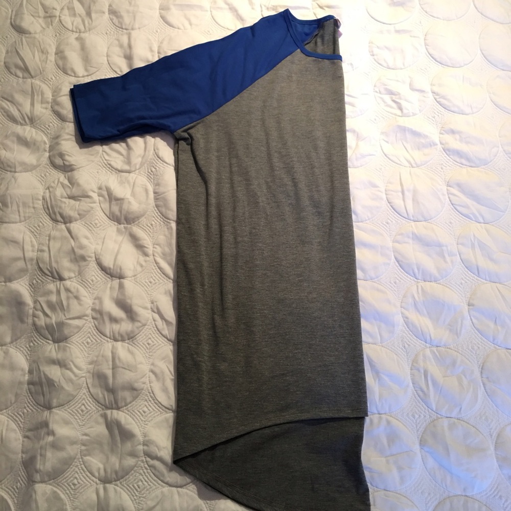 NWOT small Irma LulaRoe raglan style