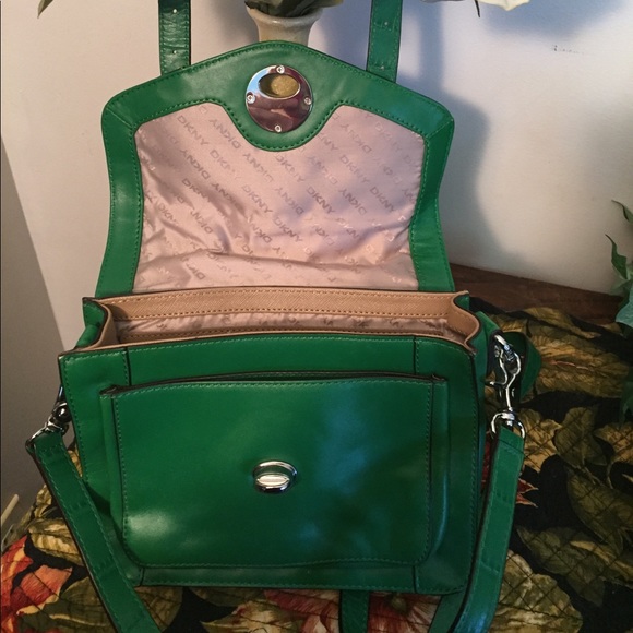 💚 SOLD___DKNY green crossbody Nolita 💚 - Picture 6 of 8